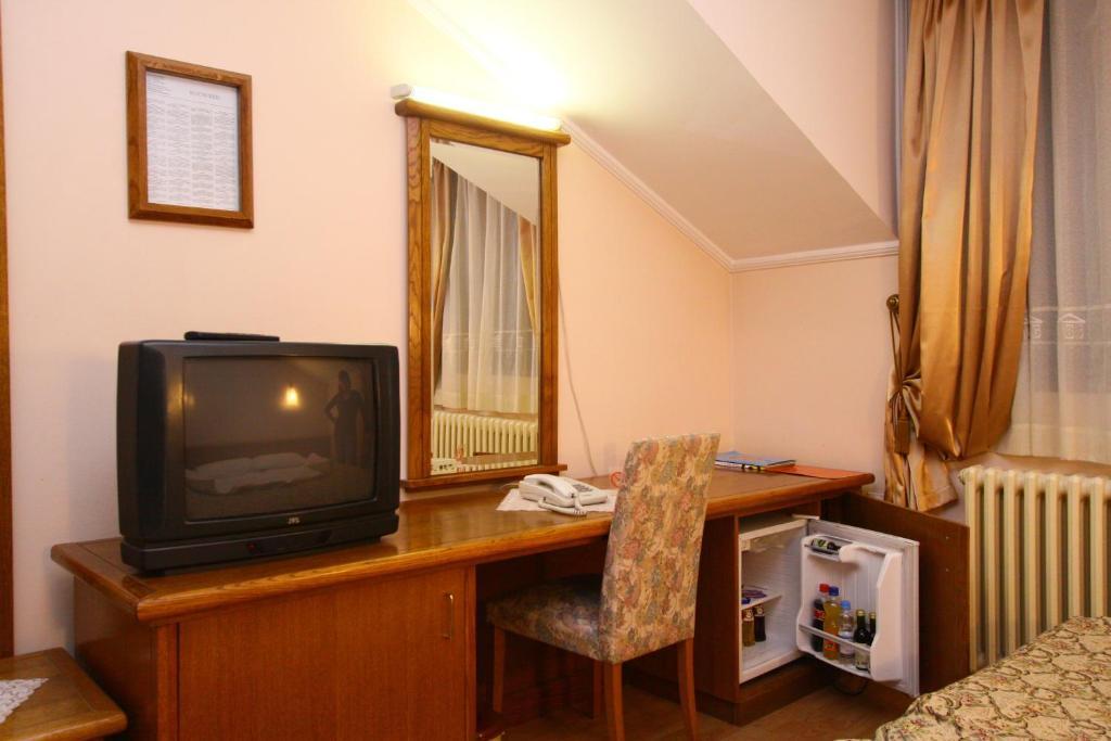 Garni Hotel Pbg Subotica Room photo