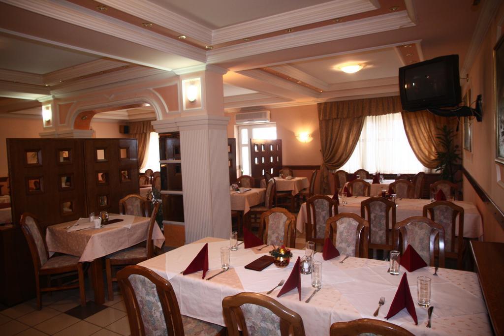 Garni Hotel Pbg Subotica Exterior photo
